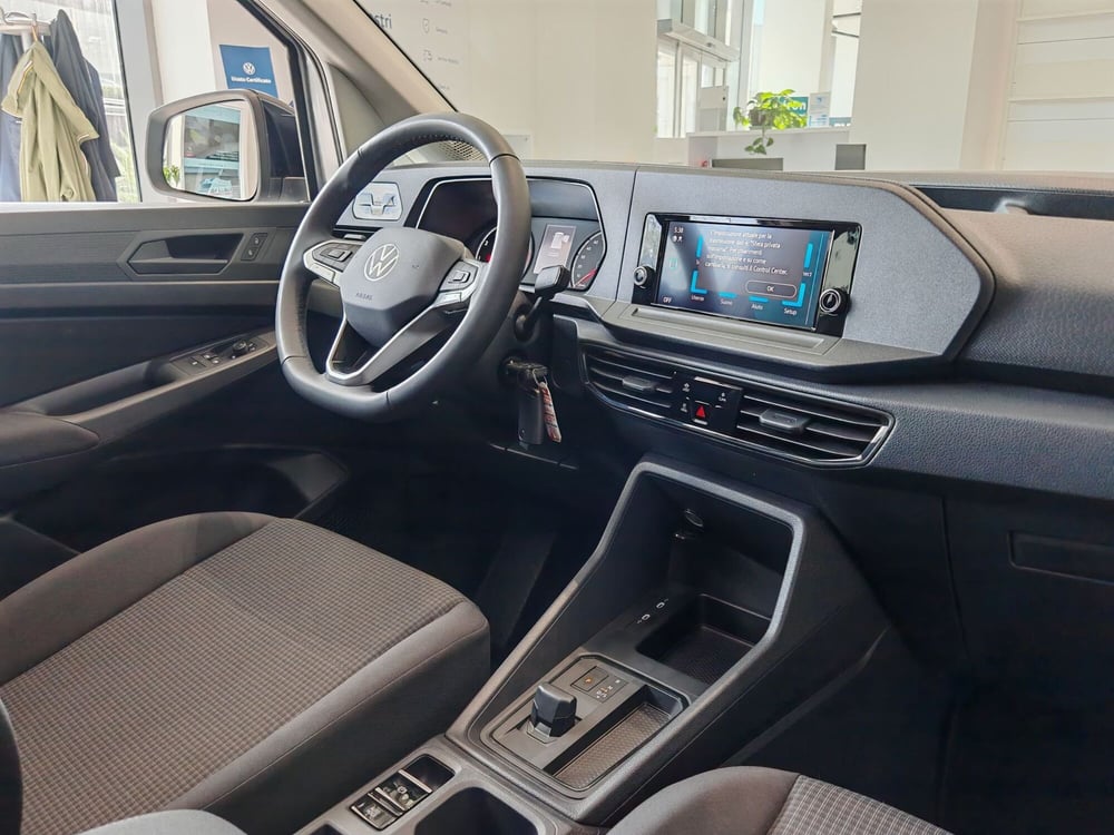 Volkswagen Caddy nuova a Palermo (14)