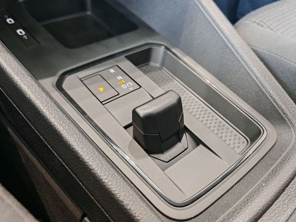 Volkswagen Caddy nuova a Palermo (17)