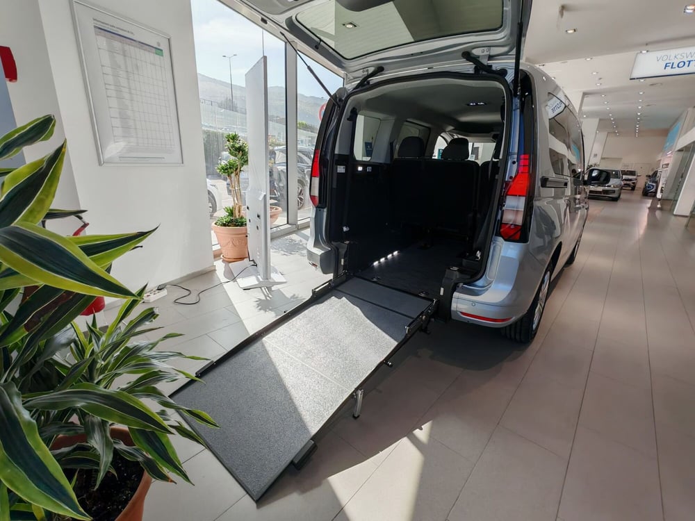 Volkswagen Caddy nuova a Palermo (2)