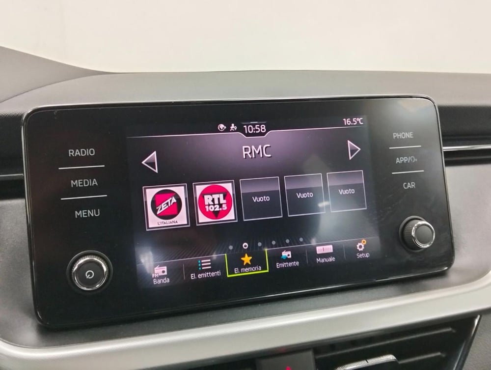 Skoda Kamiq usata a Como (12)