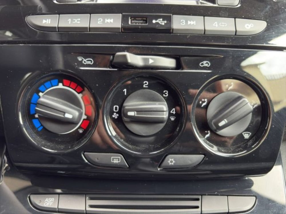 Lancia Ypsilon usata a Perugia (15)