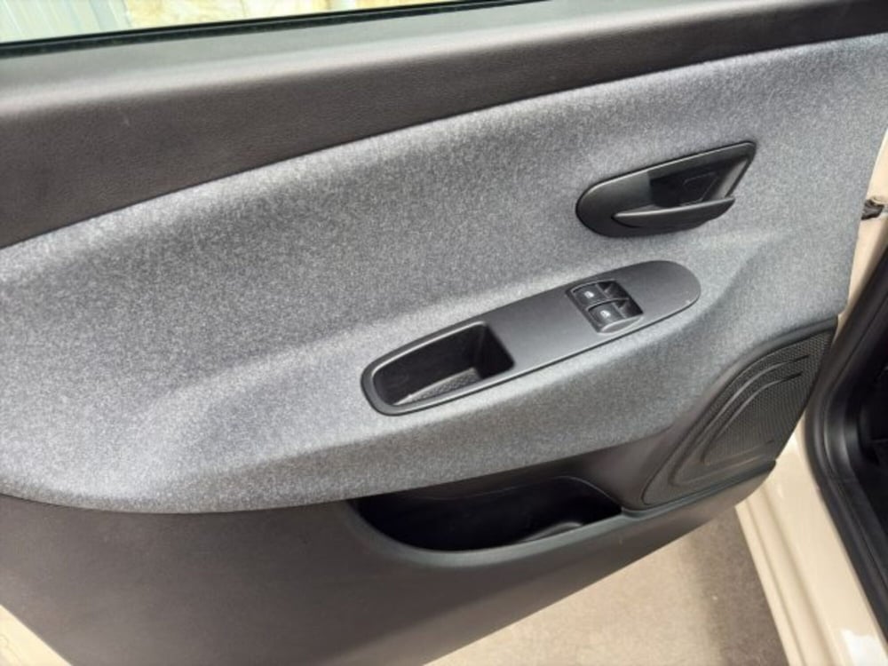 Lancia Ypsilon usata a Perugia (17)