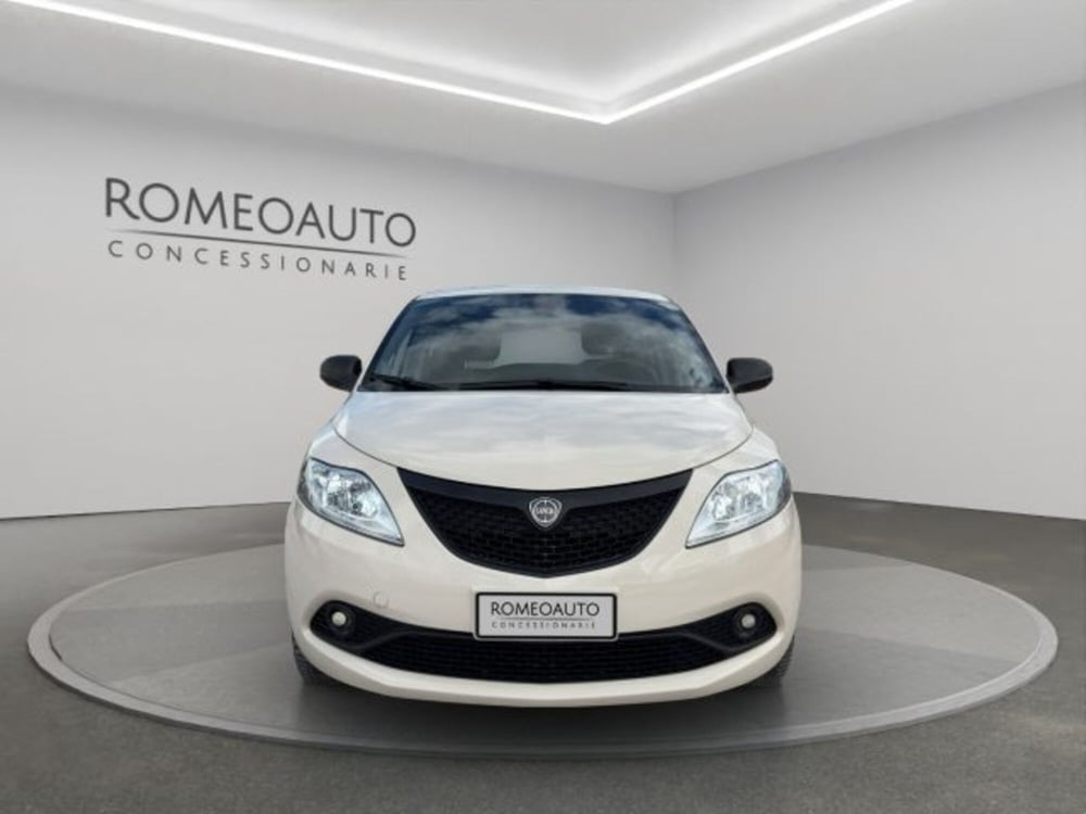 Lancia Ypsilon usata a Perugia (8)