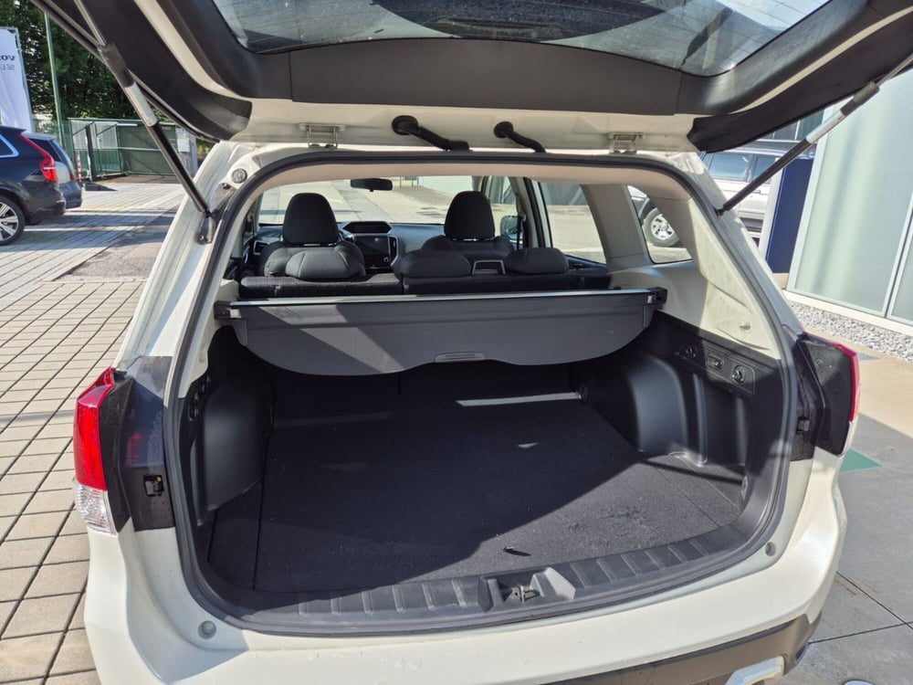Subaru Forester usata a Como (9)