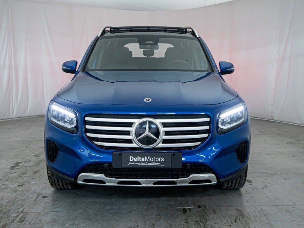Mercedes-Benz GLB nuova a Macerata (2)