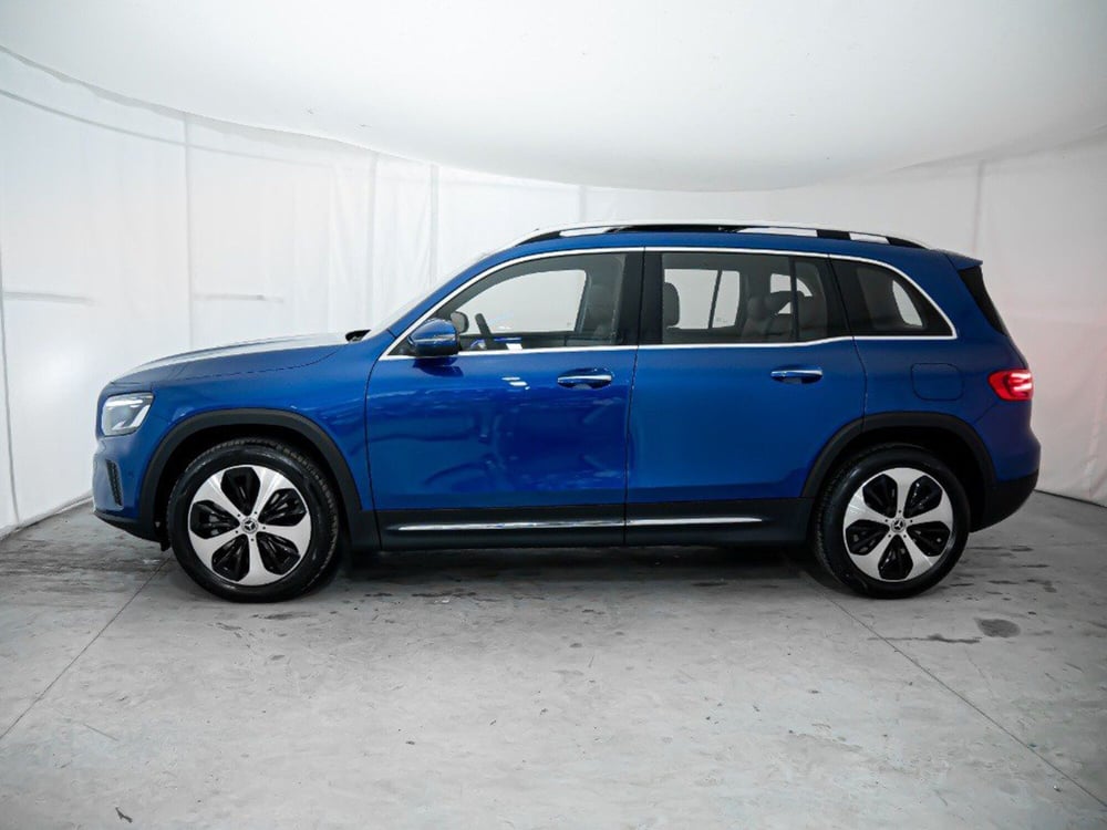 Mercedes-Benz GLB nuova a Macerata (6)