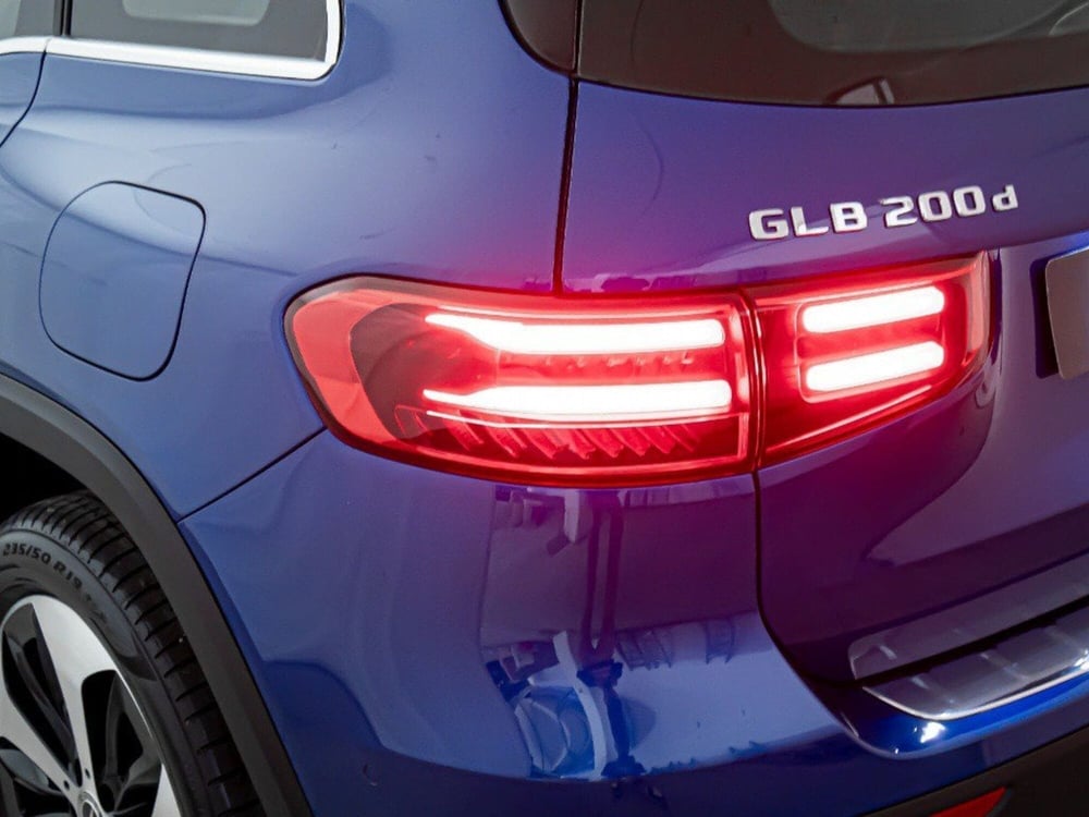 Mercedes-Benz GLB nuova a Macerata (7)