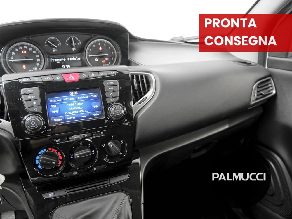 Lancia Ypsilon usata a Prato (11)
