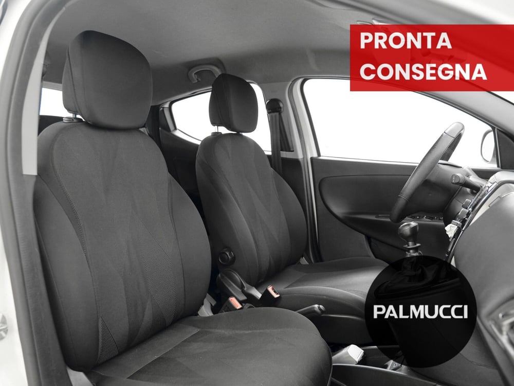 Lancia Ypsilon usata a Prato (9)