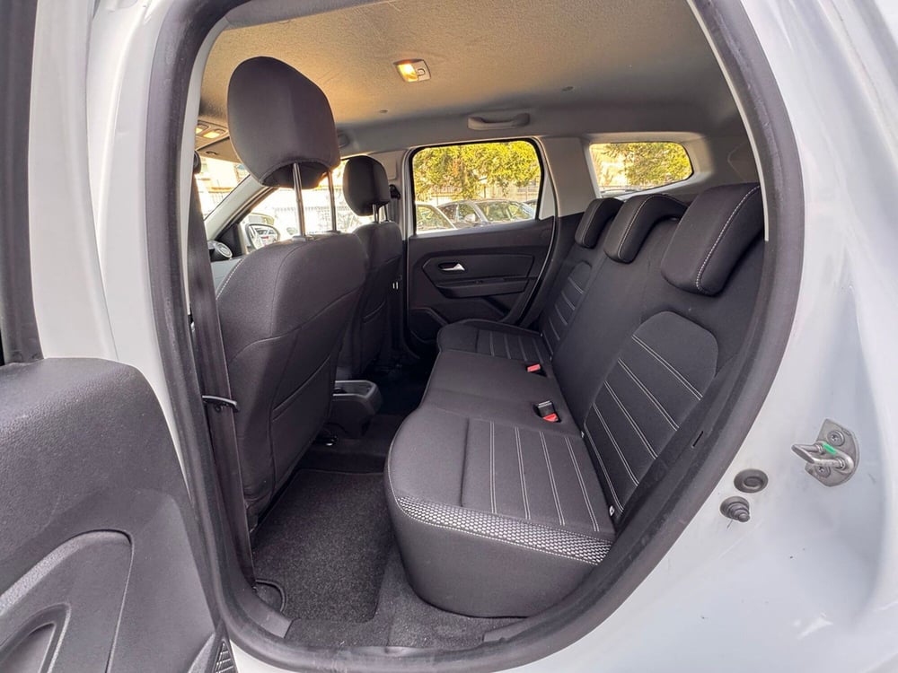 Dacia Duster usata a Pavia (9)