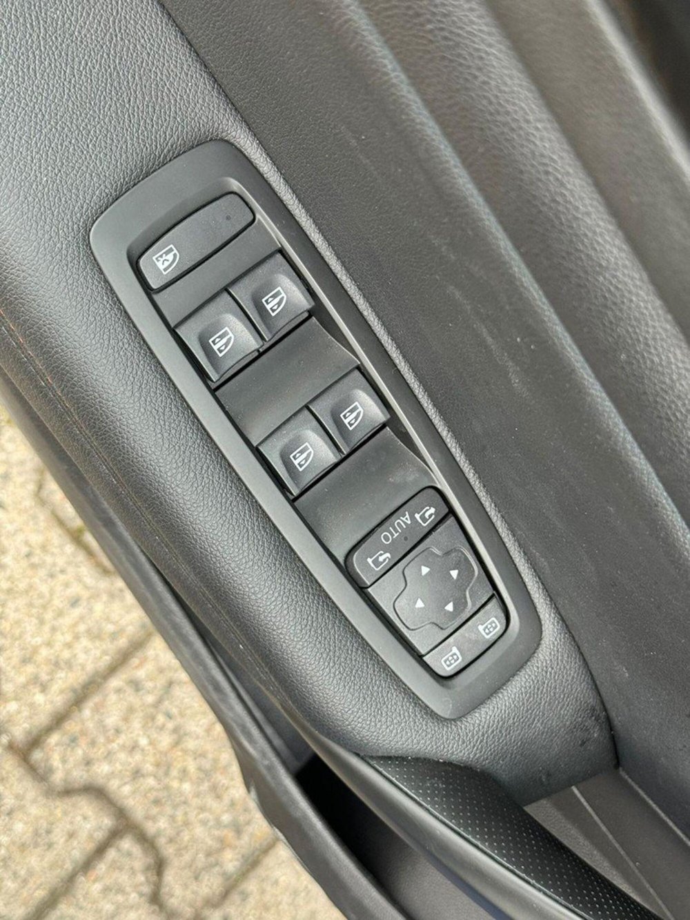 Renault Mégane usata a Pavia (9)