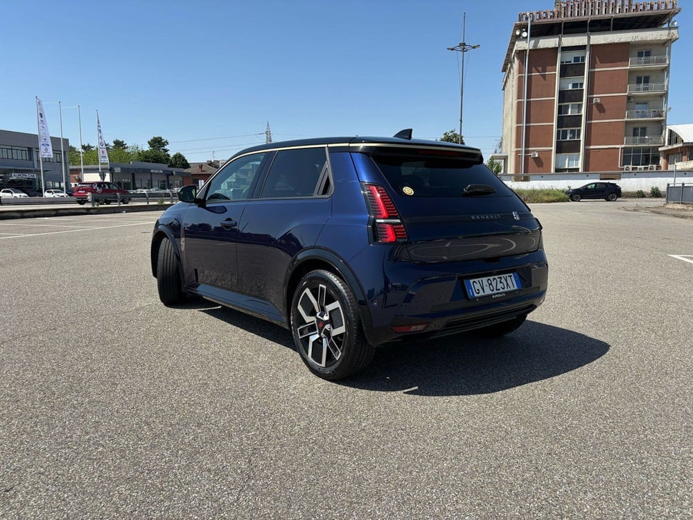 Renault Renault 5 nuova a Pavia (2)