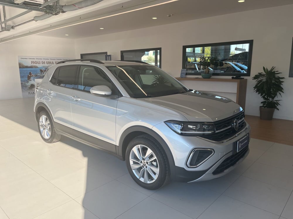 Volkswagen T-Cross nuova a Salerno (3)