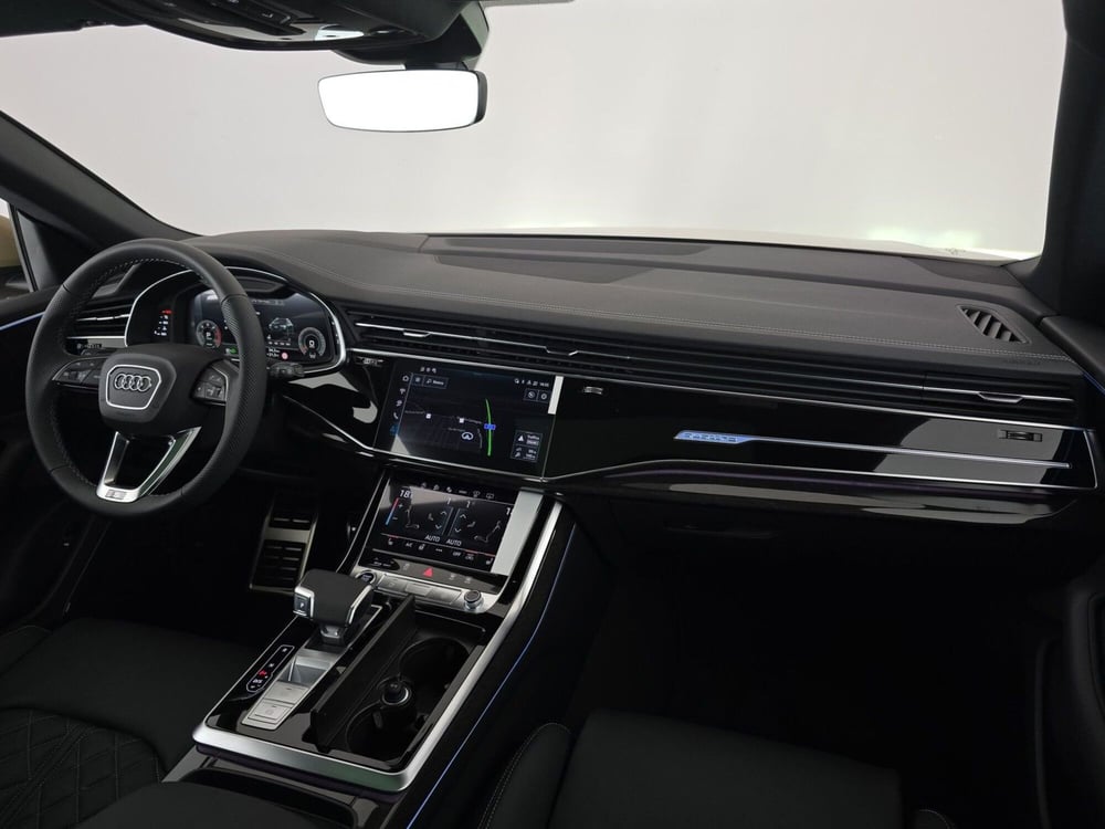 Audi Q8 nuova a Alessandria (13)