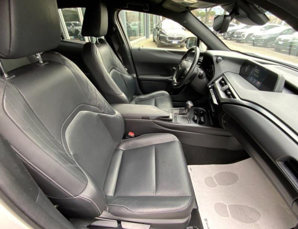 Lexus UX usata a Arezzo (7)