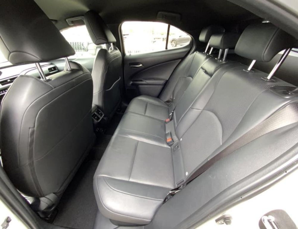 Lexus UX usata a Arezzo (8)