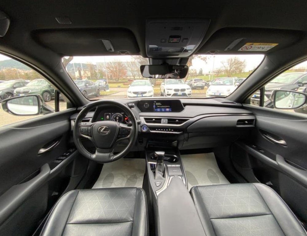 Lexus UX usata a Arezzo (9)