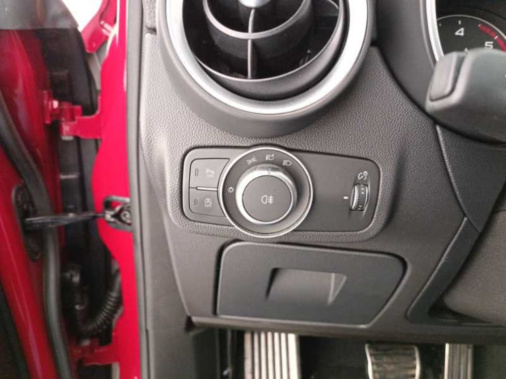 Alfa Romeo Stelvio usata a Treviso (13)
