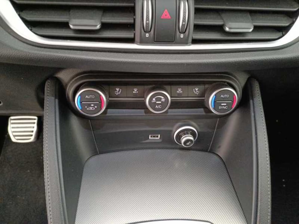 Alfa Romeo Stelvio usata a Treviso (18)