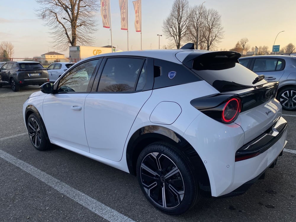 Lancia Ypsilon nuova a Modena (4)