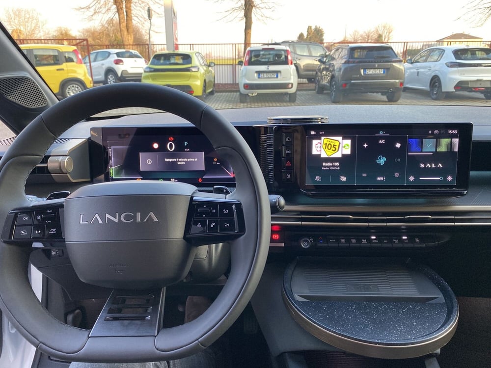 Lancia Ypsilon nuova a Modena (6)