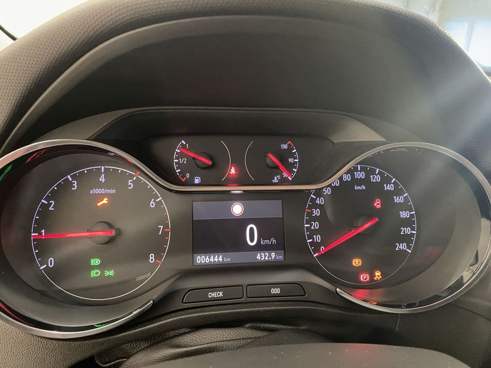 Opel Crossland usata a Modena (8)