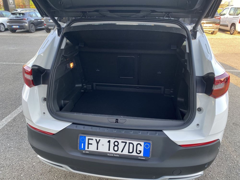 Opel Grandland X usata a Modena (7)