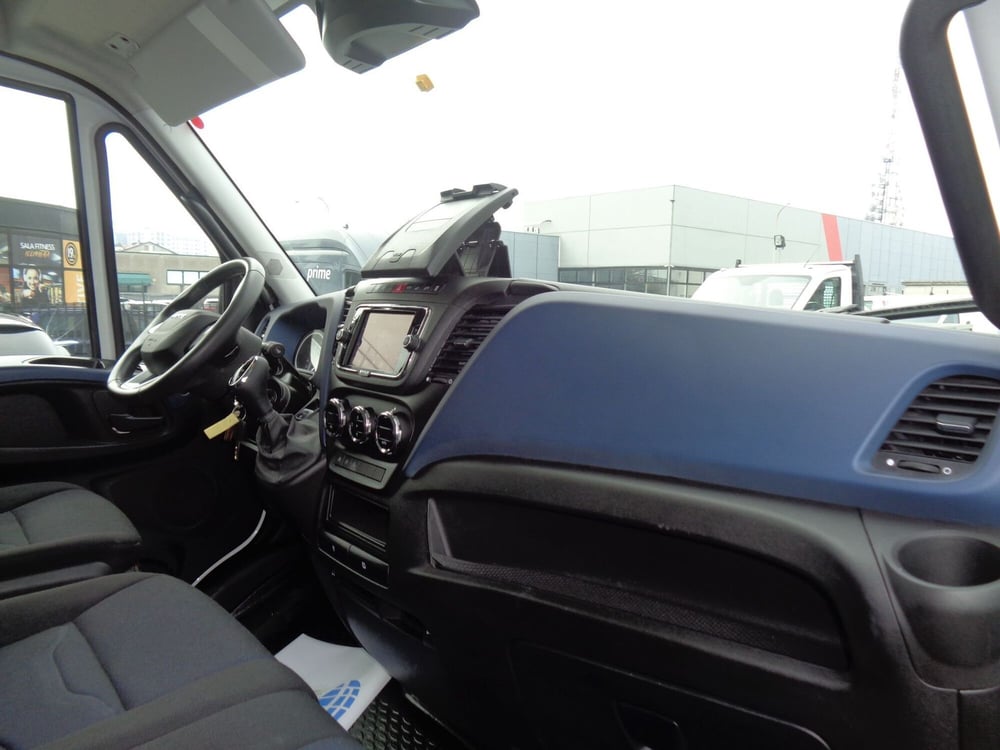 Iveco Daily Furgone usata a Treviso (11)
