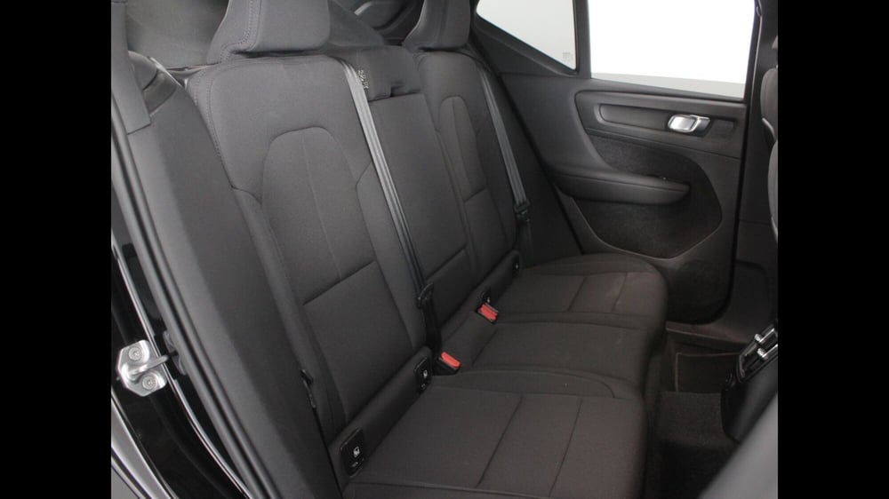 Volvo XC40 usata a Palermo (11)