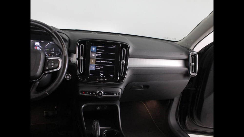 Volvo XC40 usata a Palermo (8)