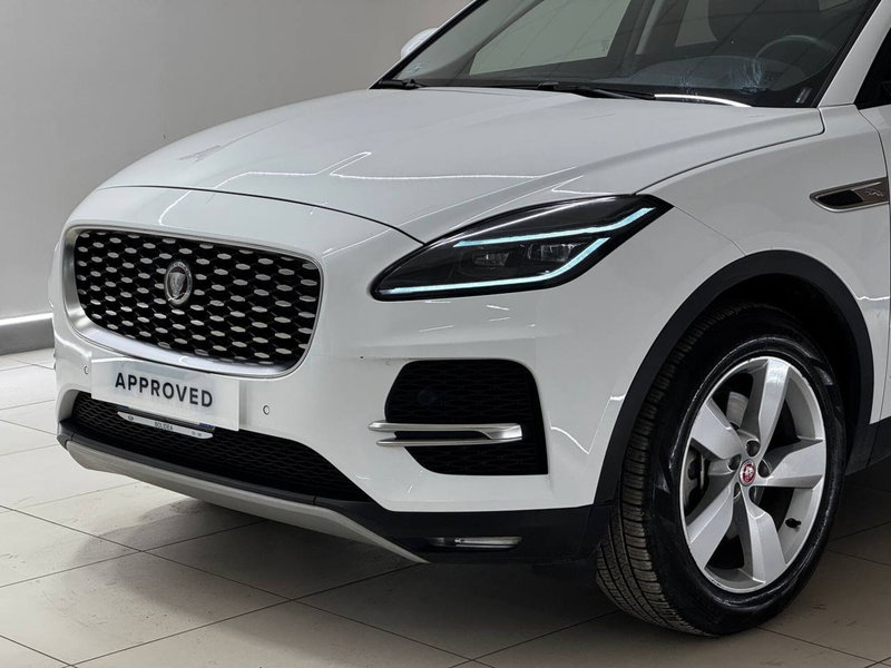 Jaguar E-Pace usata a Savona (11)