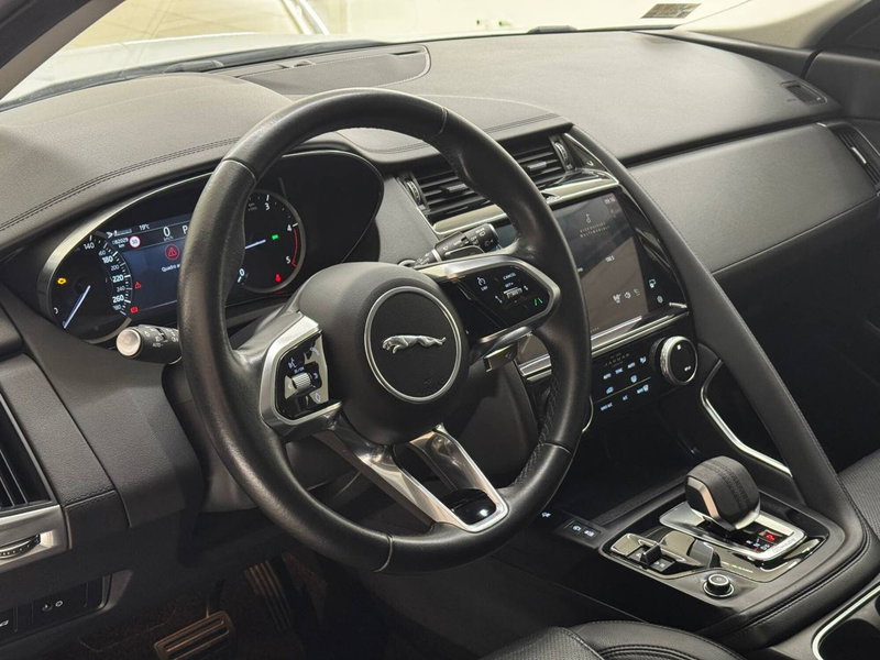 Jaguar E-Pace usata a Savona (12)