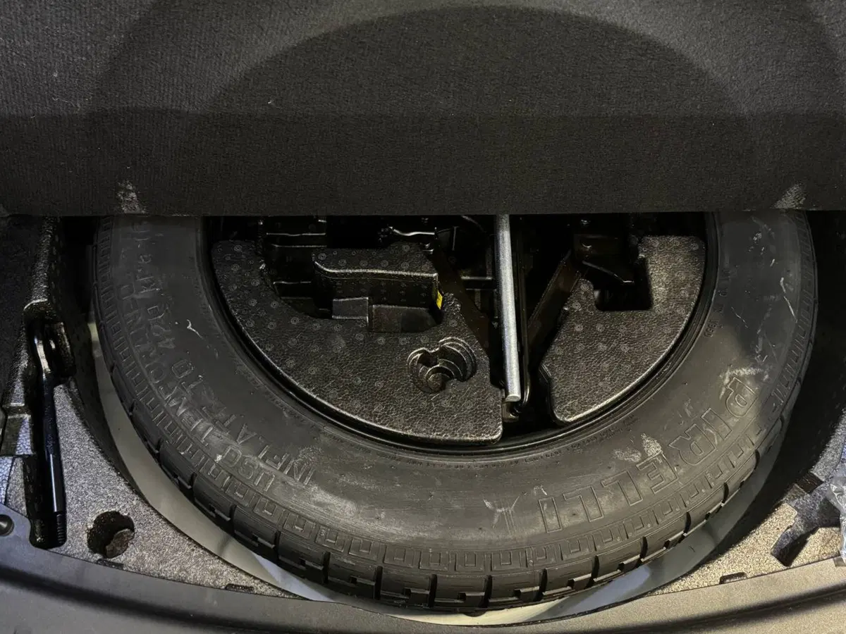 Jaguar E-Pace usata a Savona (18)