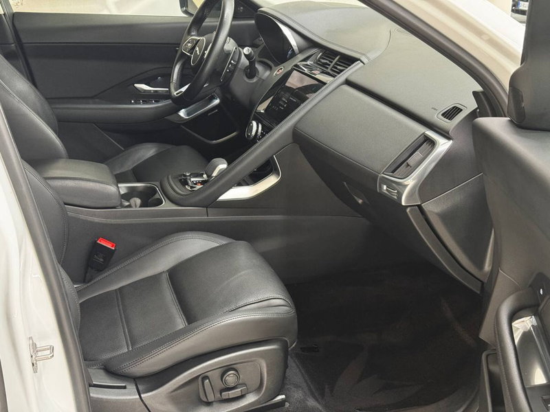 Jaguar E-Pace usata a Savona (3)