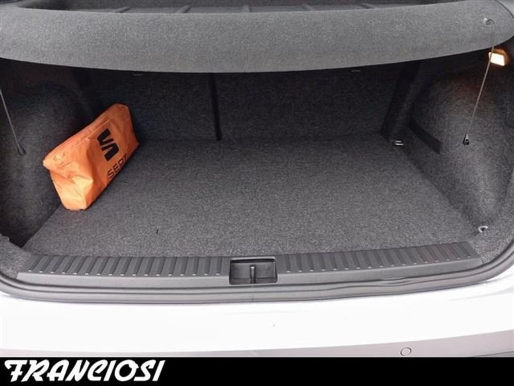SEAT Arona usata a Modena (12)