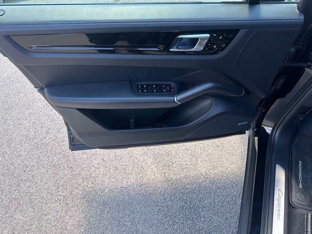 Porsche Cayenne usata a Caserta (12)