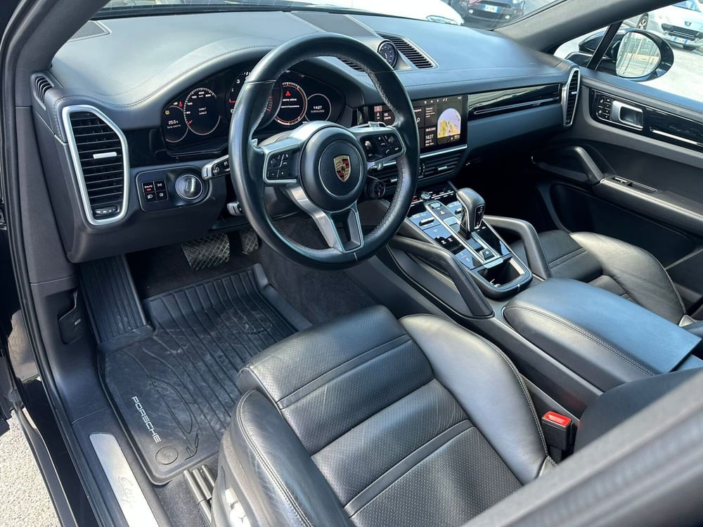 Porsche Cayenne usata a Caserta (14)