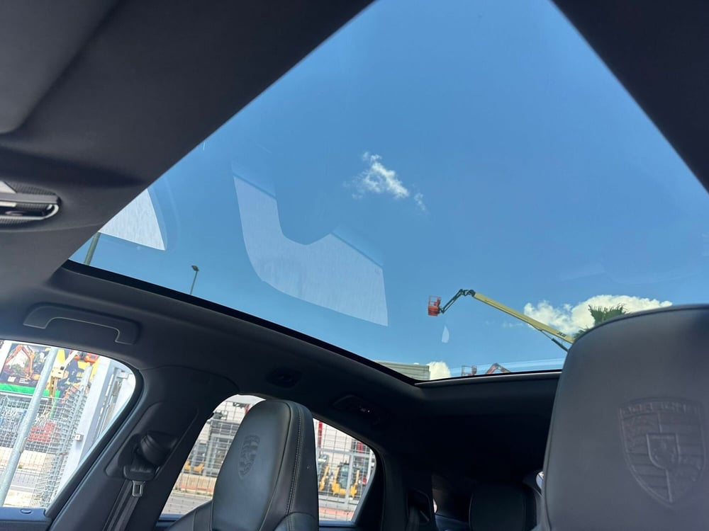 Porsche Cayenne usata a Caserta (19)