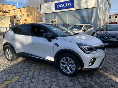 Renault Captur Plug-in Hybrid E-Tech 160 CV Intens del 2021 usata a Firenze
