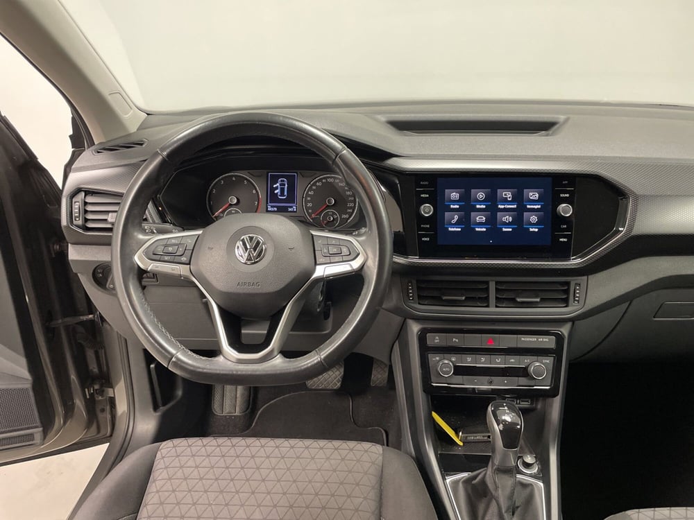 Volkswagen T-Cross usata a Varese (13)