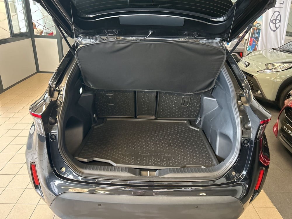Toyota Yaris Cross usata a Bergamo (11)