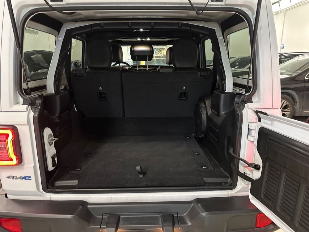 Jeep Wrangler Unlimited usata a Prato (8)