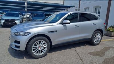 Jaguar F-Pace 2.0 D 180 CV AWD aut. Prestige del 2017 usata a Veggiano