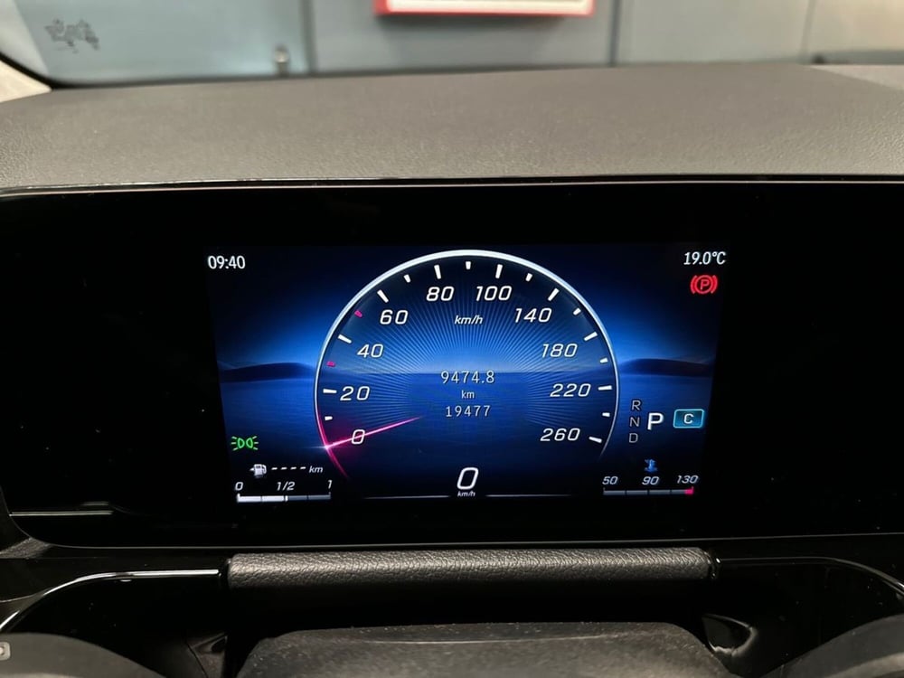 Mercedes-Benz GLA SUV usata a Prato (13)