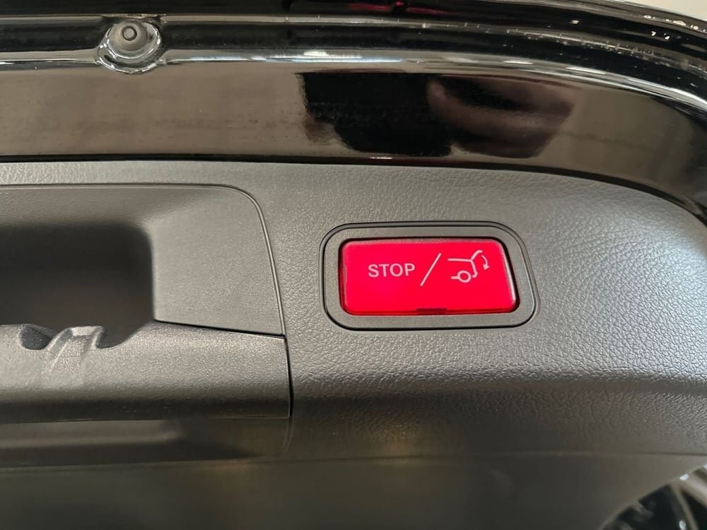 Mercedes-Benz GLA SUV usata a Prato (18)