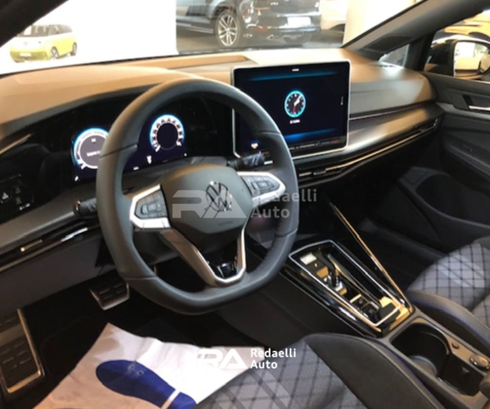 Volkswagen Golf nuova a Lecco (7)