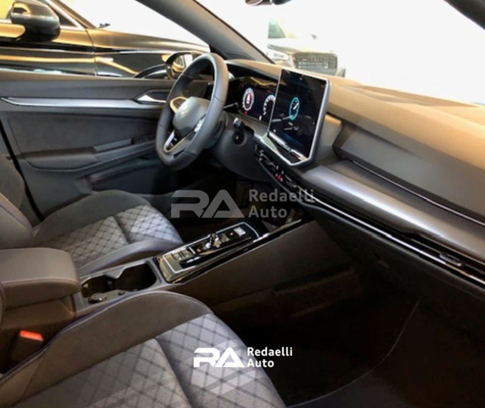 Volkswagen Golf nuova a Lecco (9)