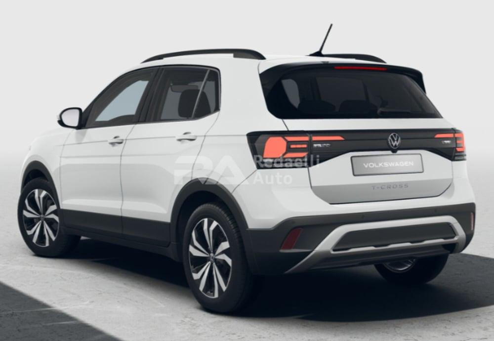 Volkswagen T-Cross nuova a Lecco (3)