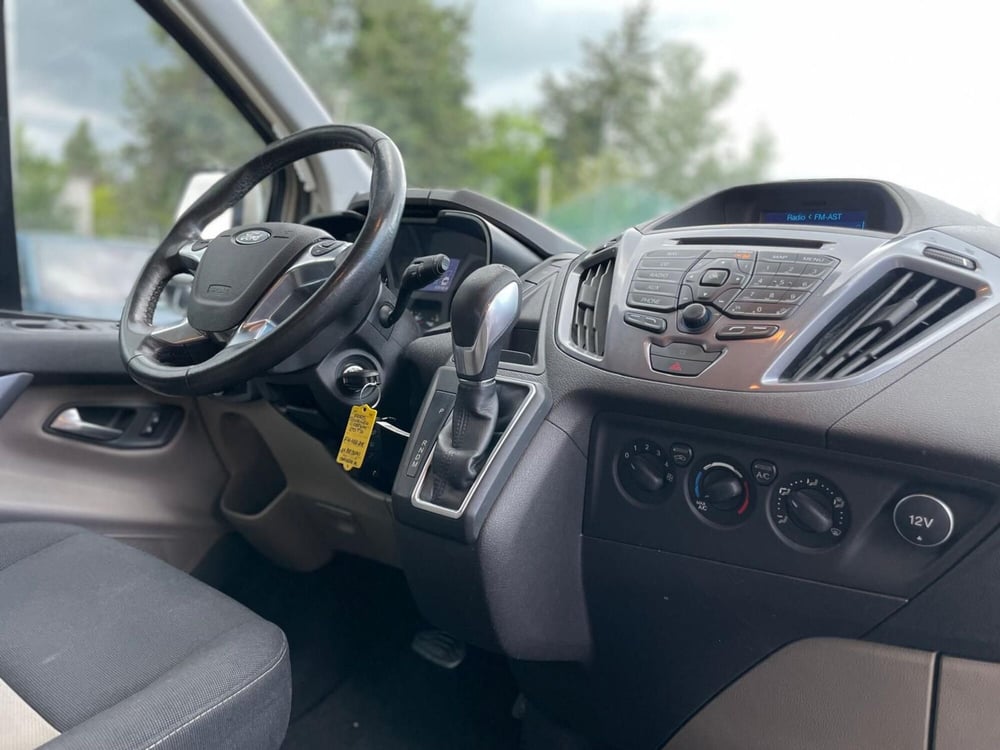 Ford Tourneo Custom usata a Ancona (16)