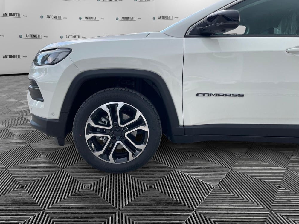 Jeep Compass nuova a Ancona (9)